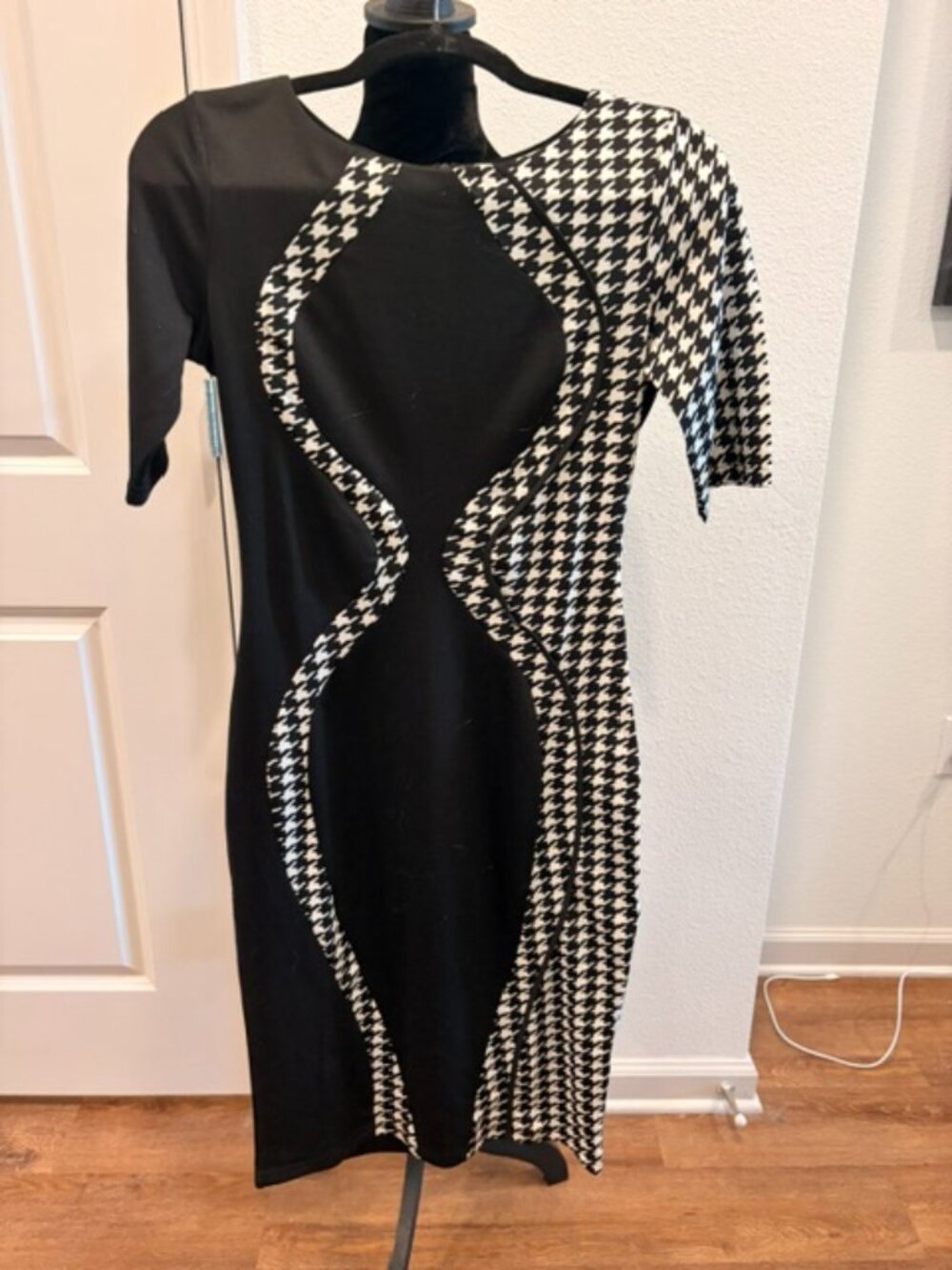 Women's Small black with black and white houndstooth accents